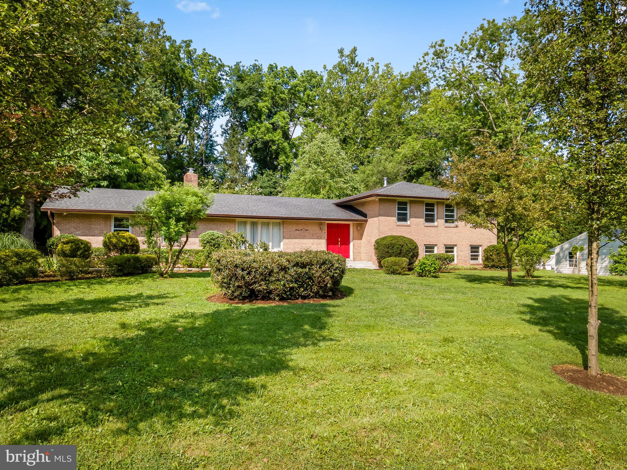 2208 FOX HUNT LANE