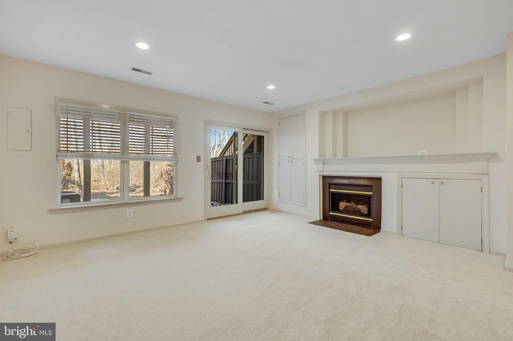 BROADLANDS SOUTH - Residential