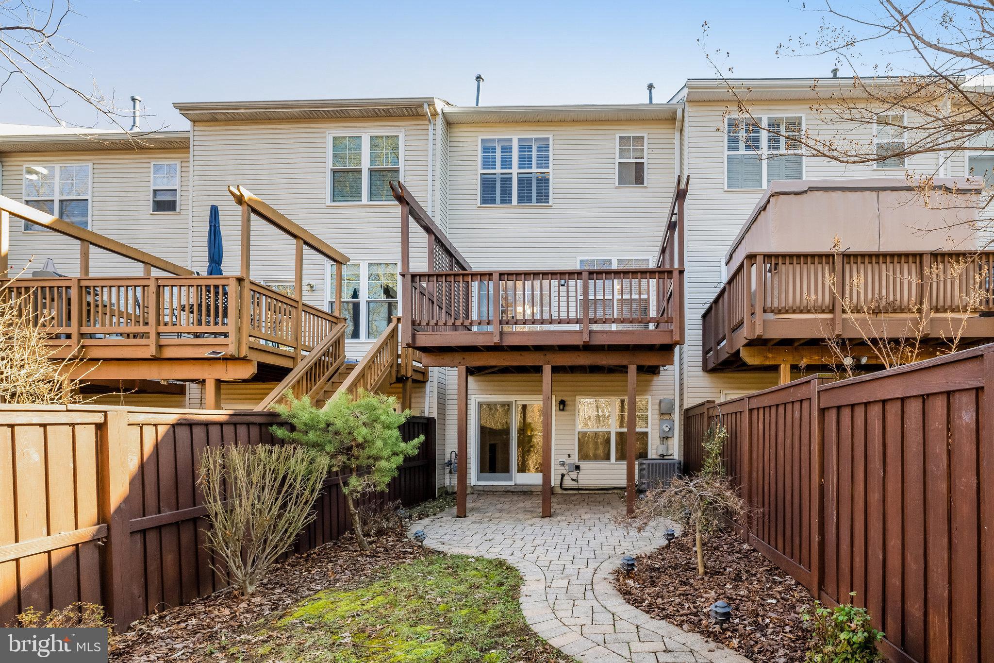 BROADLANDS SOUTH - Residential