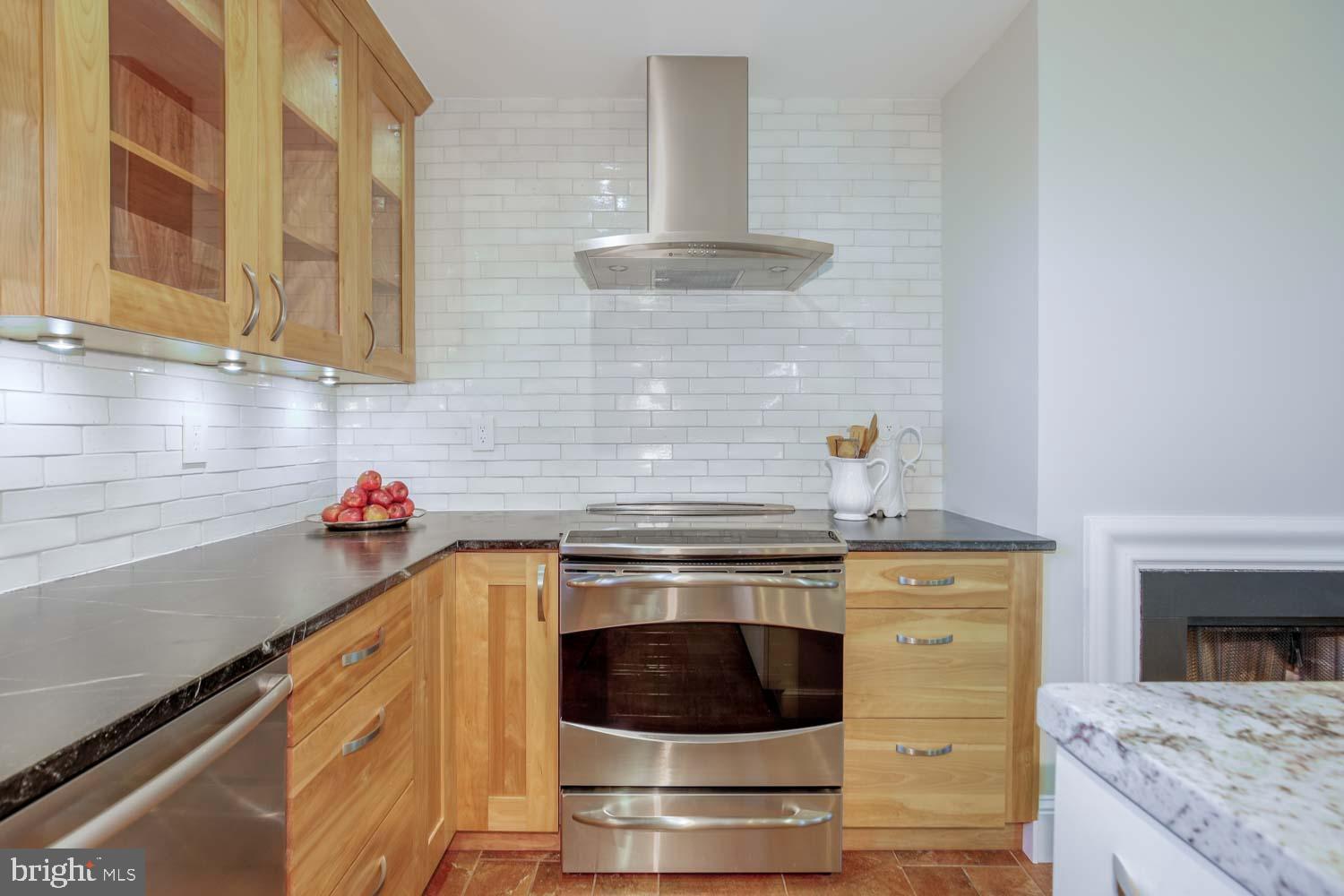 CAPITOL HILL - Residential