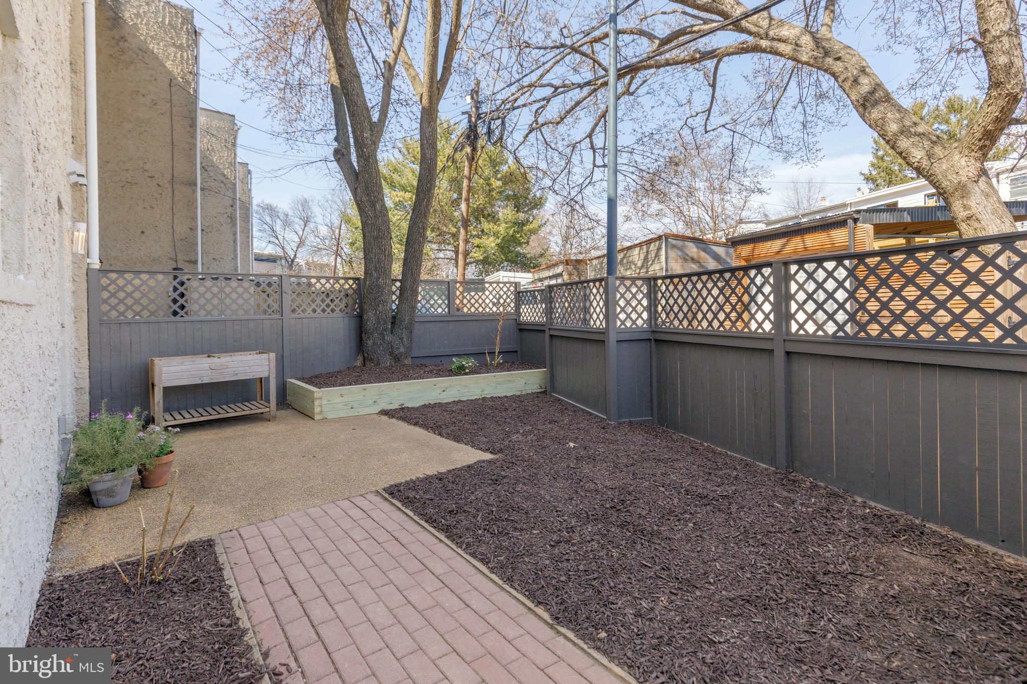 CAPITOL HILL - Residential