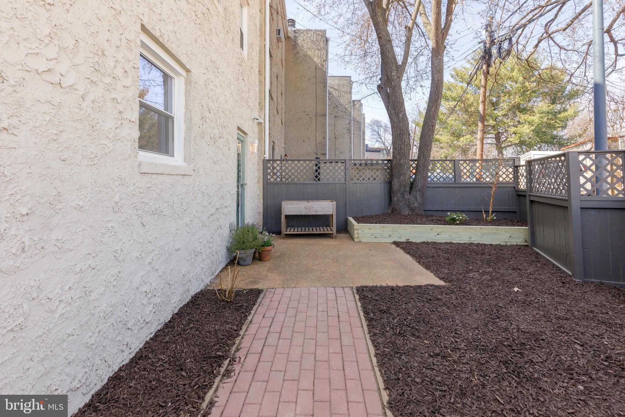 CAPITOL HILL - Residential