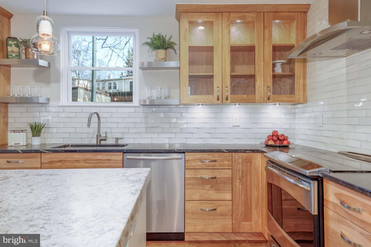 CAPITOL HILL - Residential