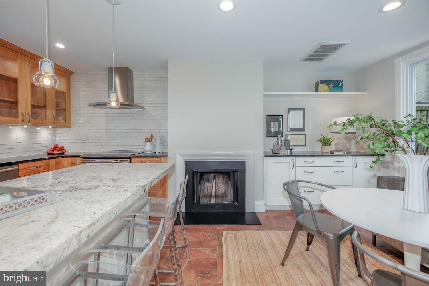 CAPITOL HILL - Residential