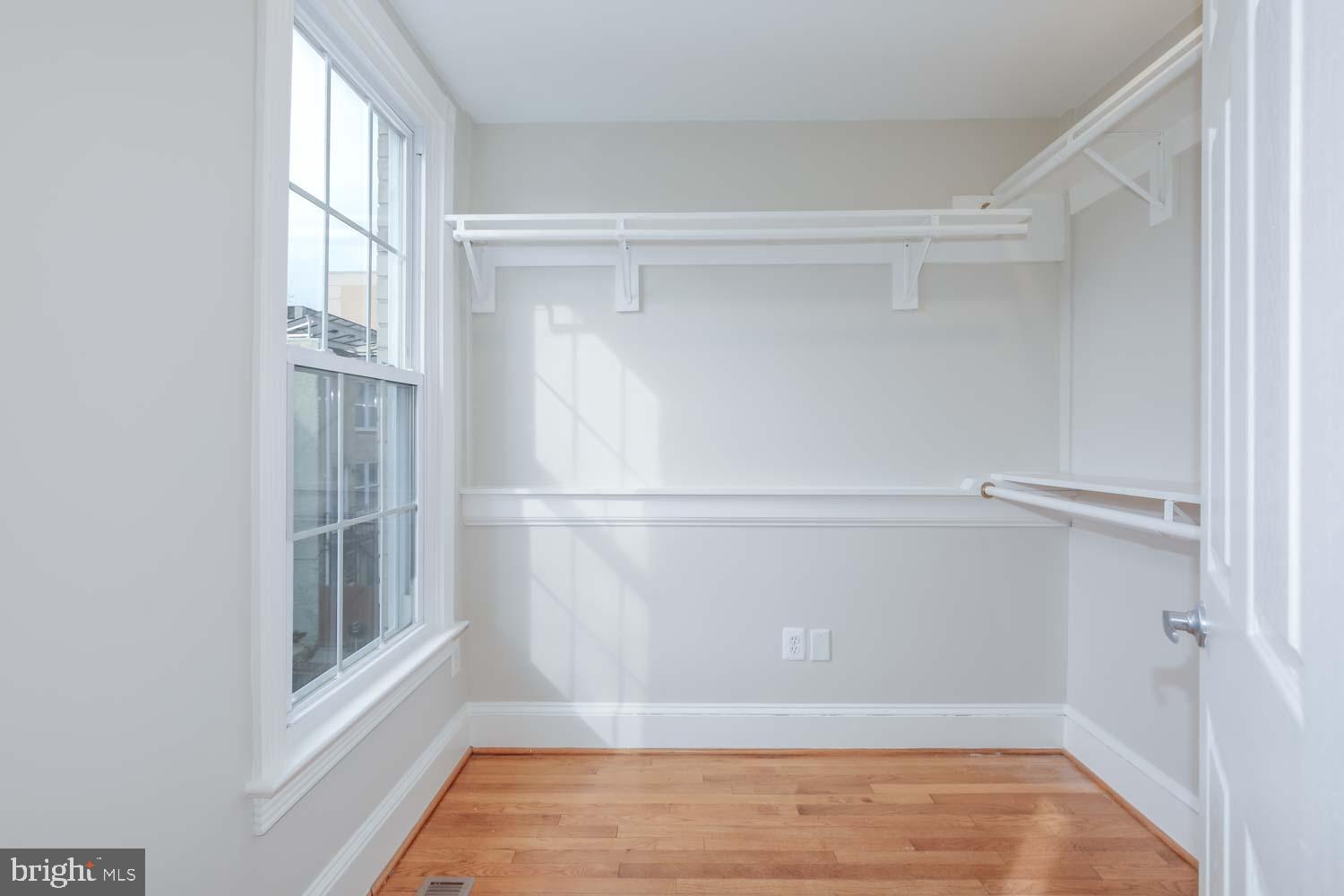 CAPITOL HILL - Residential