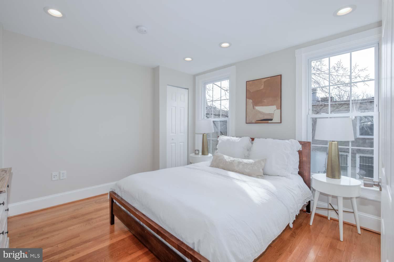 CAPITOL HILL - Residential