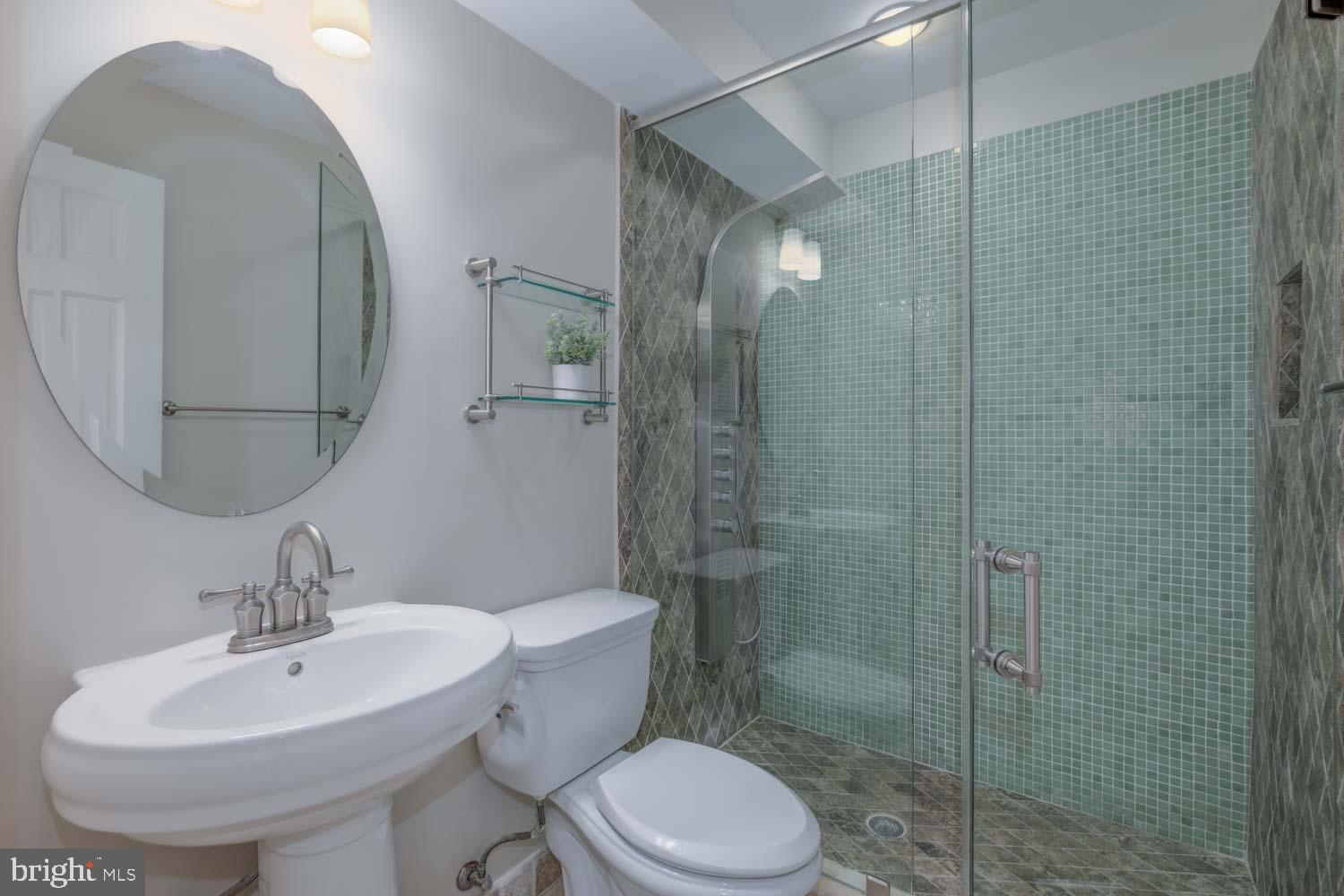 CAPITOL HILL - Residential