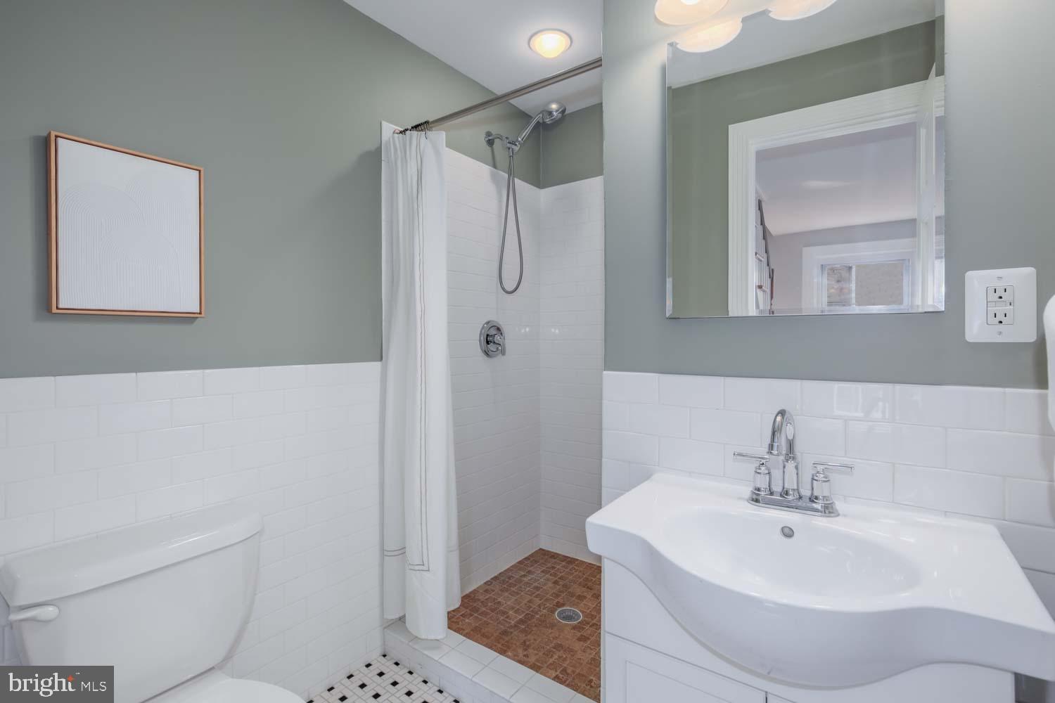 CAPITOL HILL - Residential