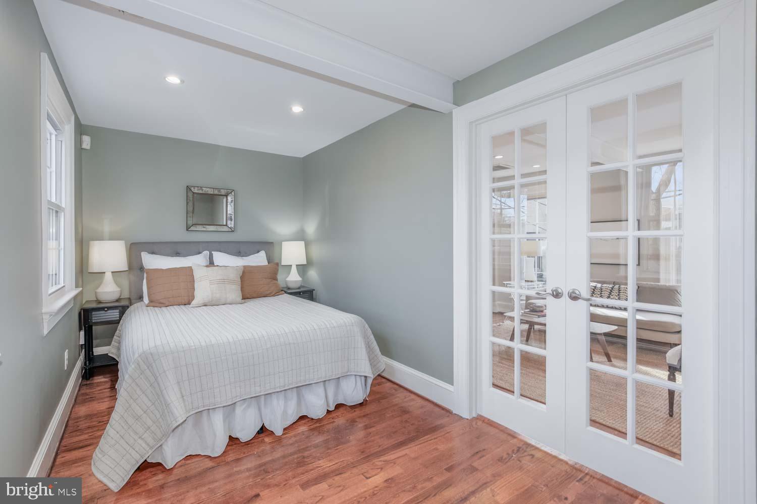 CAPITOL HILL - Residential