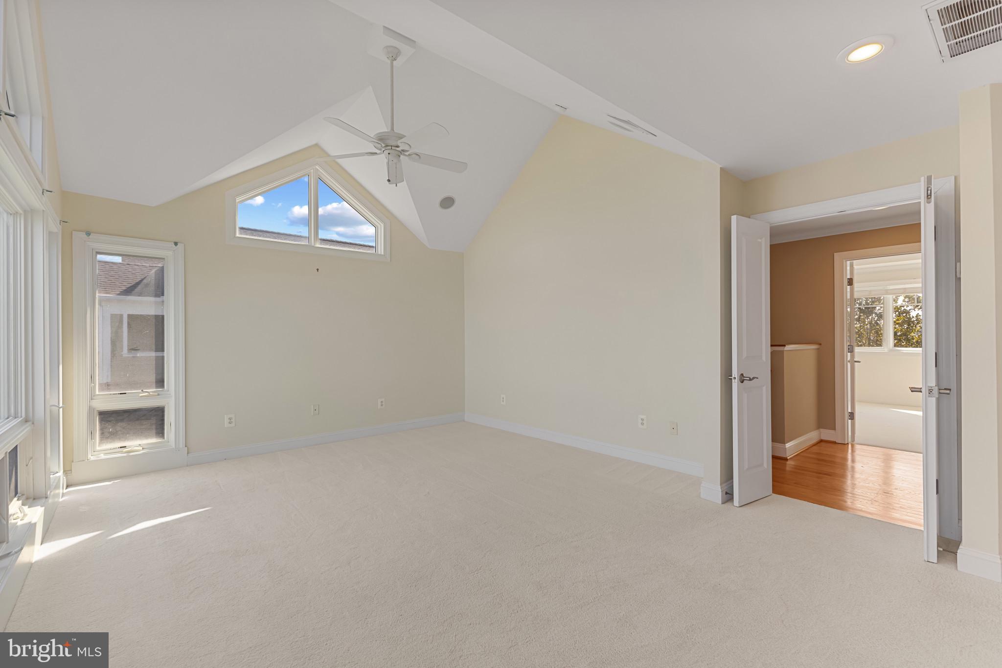 NARROWS POINTE - Residential