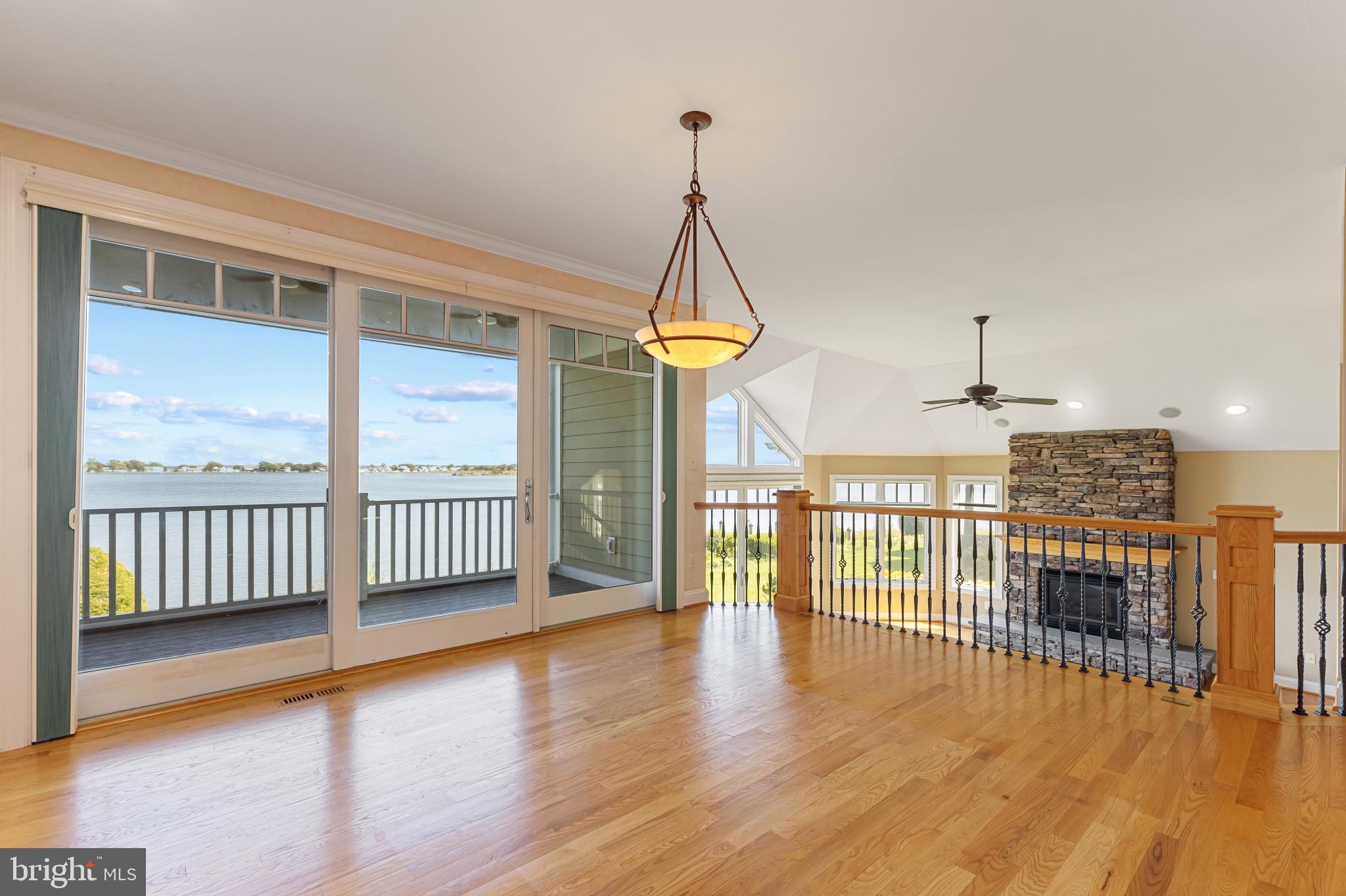 NARROWS POINTE - Residential