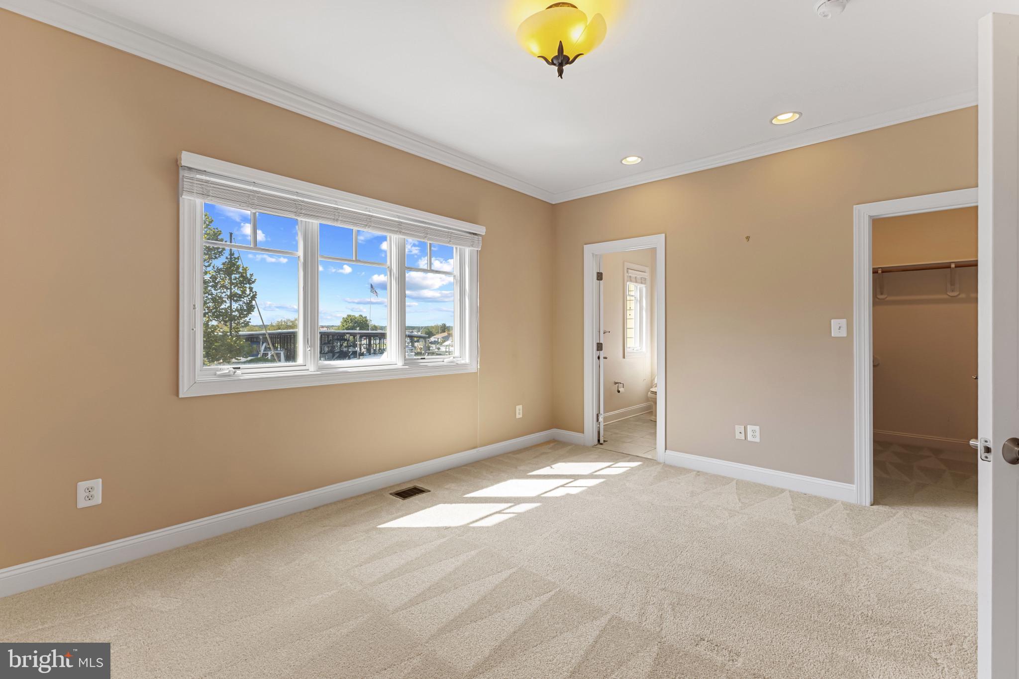 NARROWS POINTE - Residential