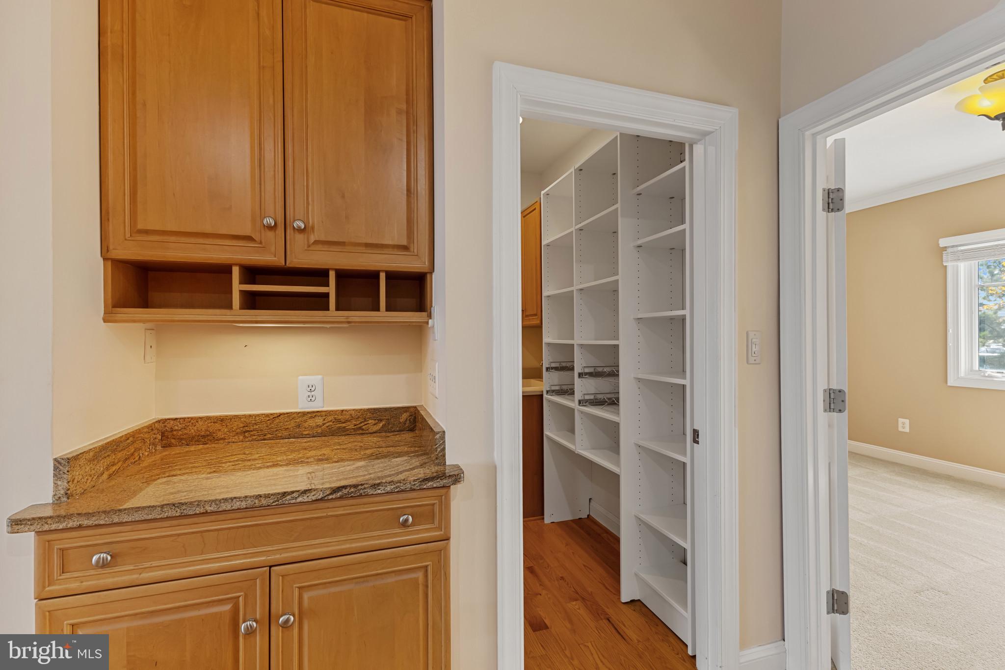 NARROWS POINTE - Residential