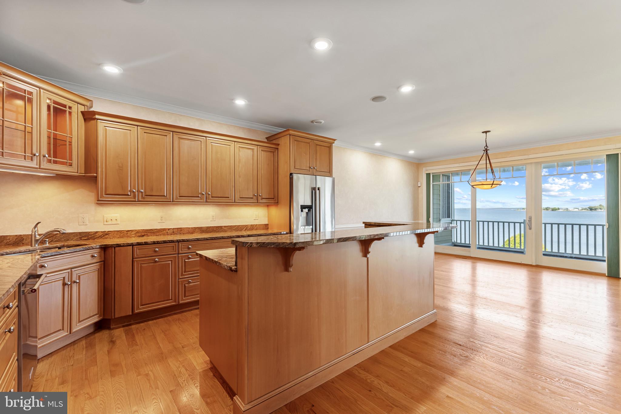 NARROWS POINTE - Residential