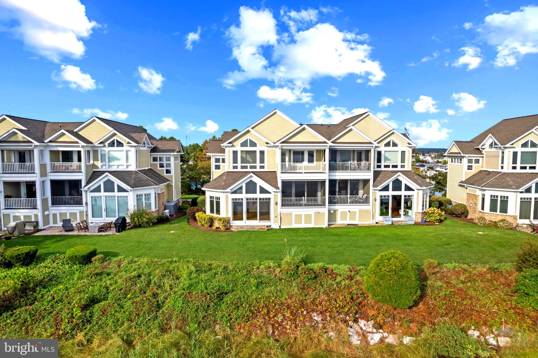 NARROWS POINTE - Residential