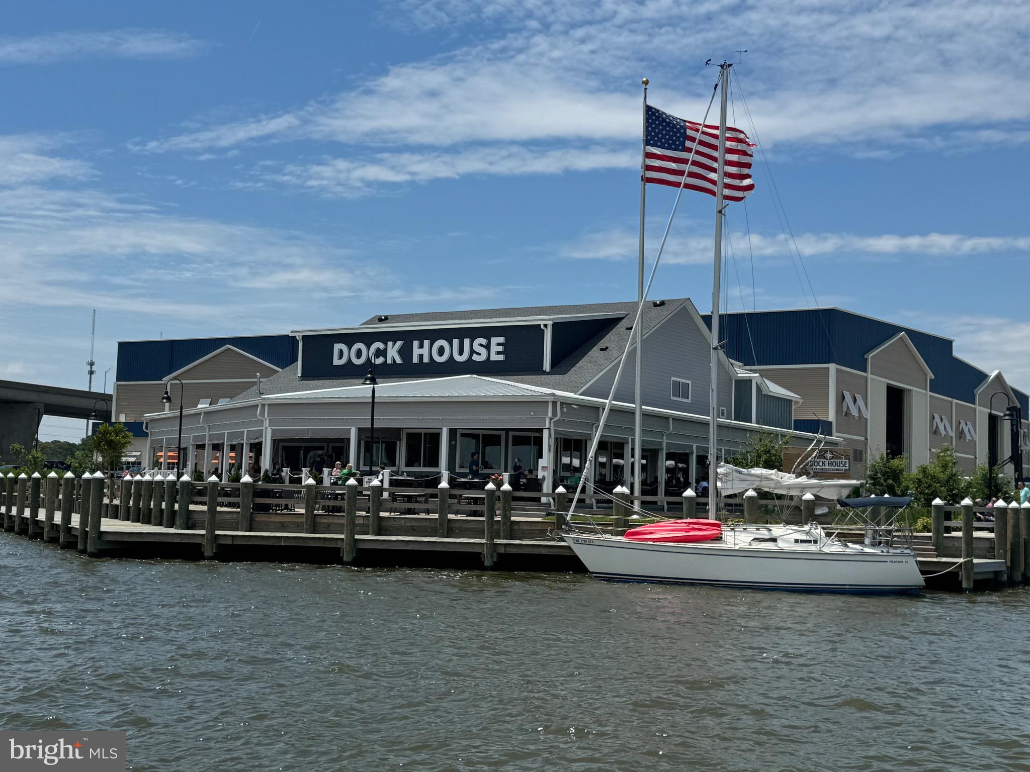 NARROWS POINTE - Residential