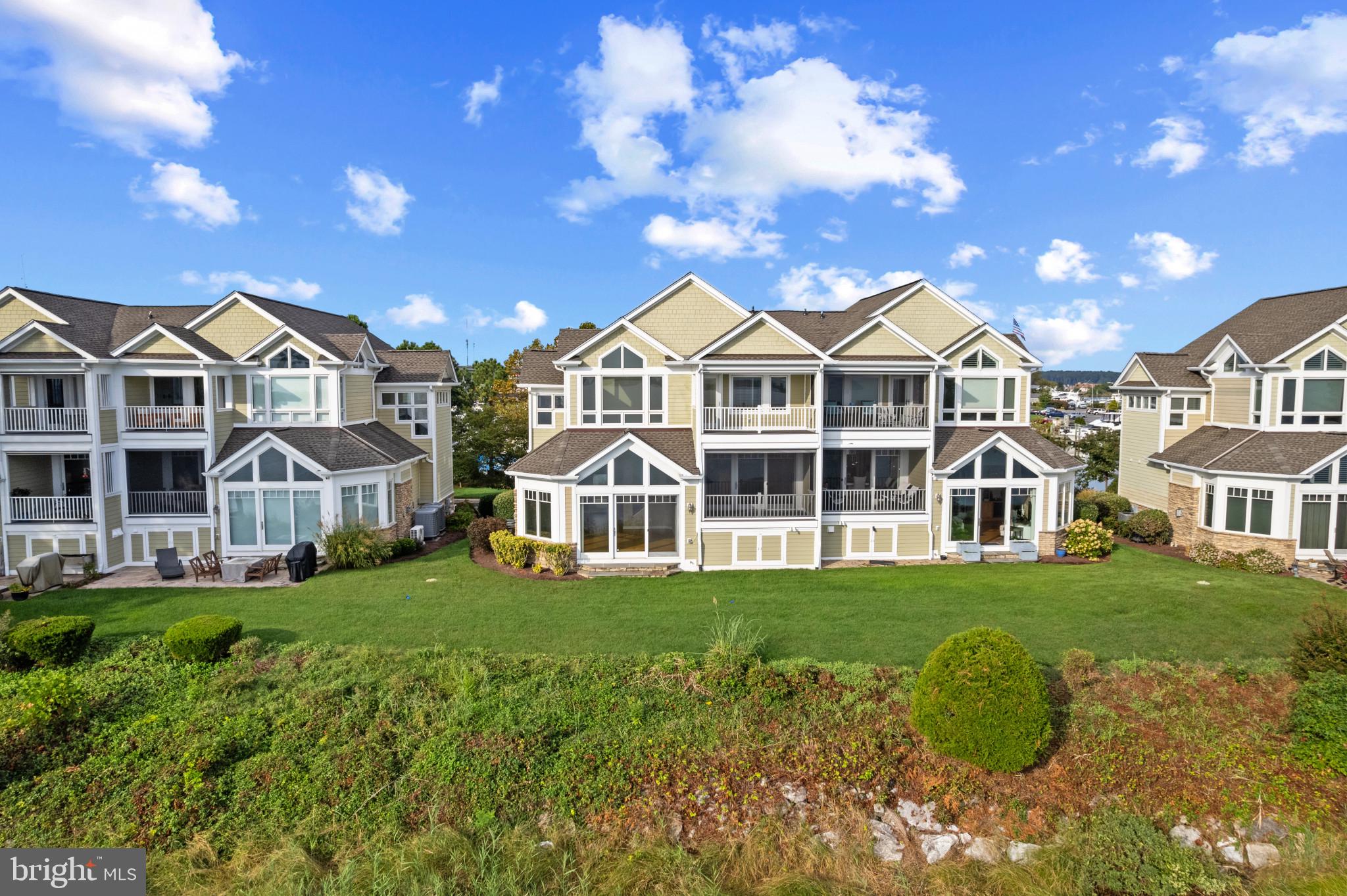 NARROWS POINTE - Residential