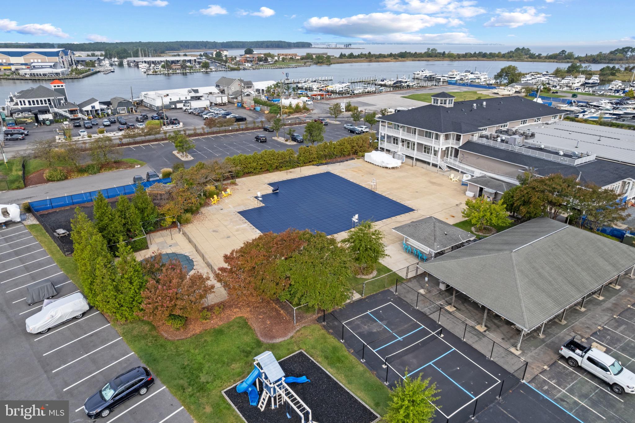 NARROWS POINTE - Residential