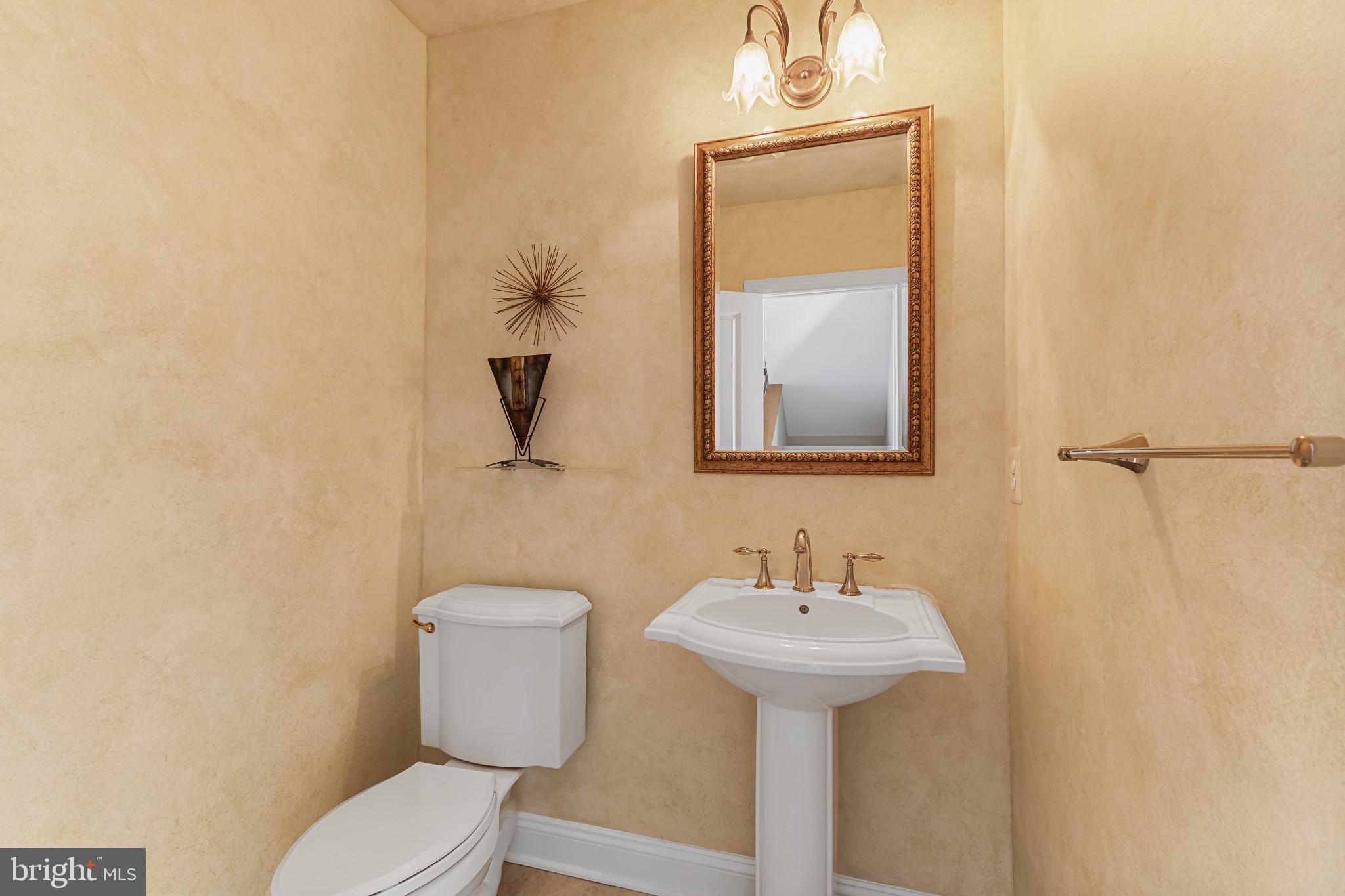 NARROWS POINTE - Residential