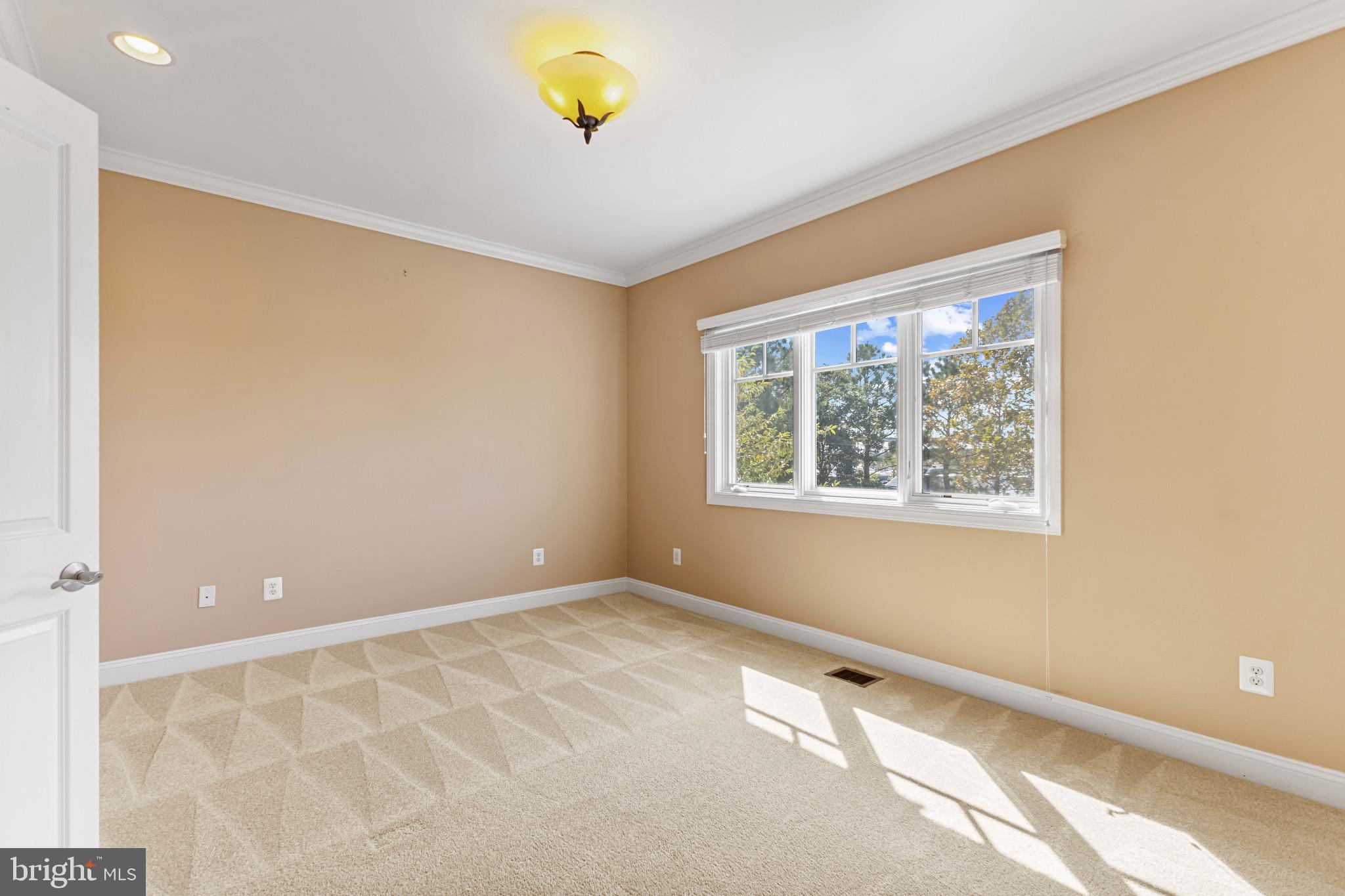 NARROWS POINTE - Residential