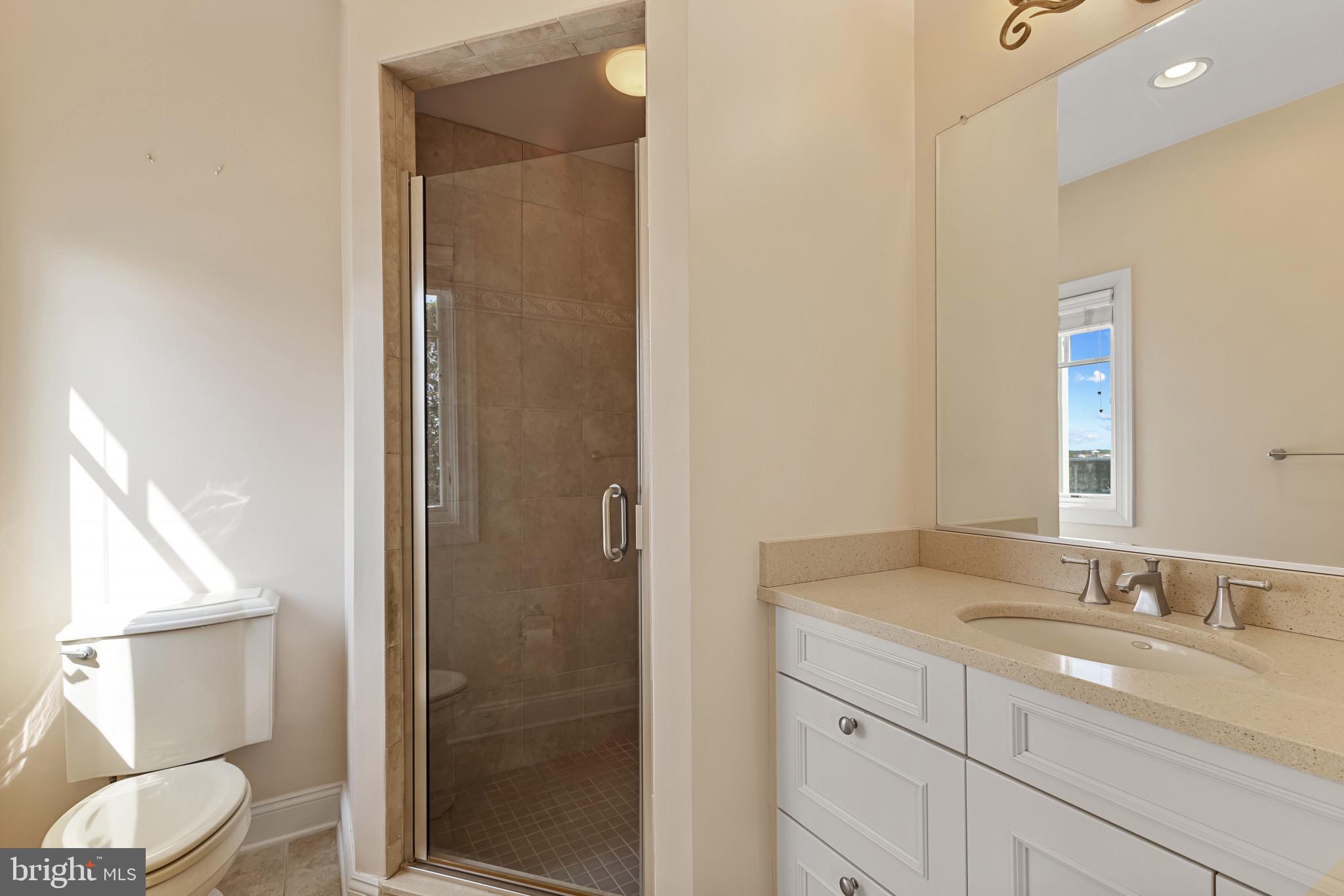 NARROWS POINTE - Residential