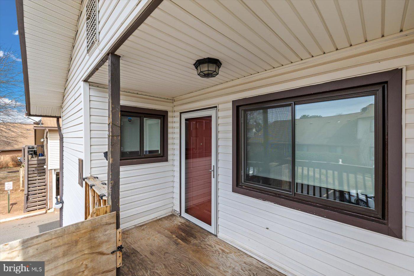 4131 MEADOWLAND COURT