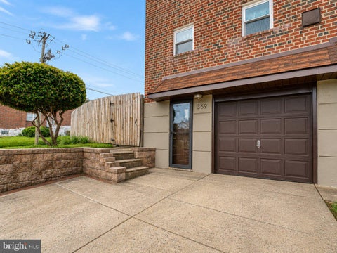 Townhouse For Sale - 369 Helene Place<br/> PHILADELPHIA, PA 19116
