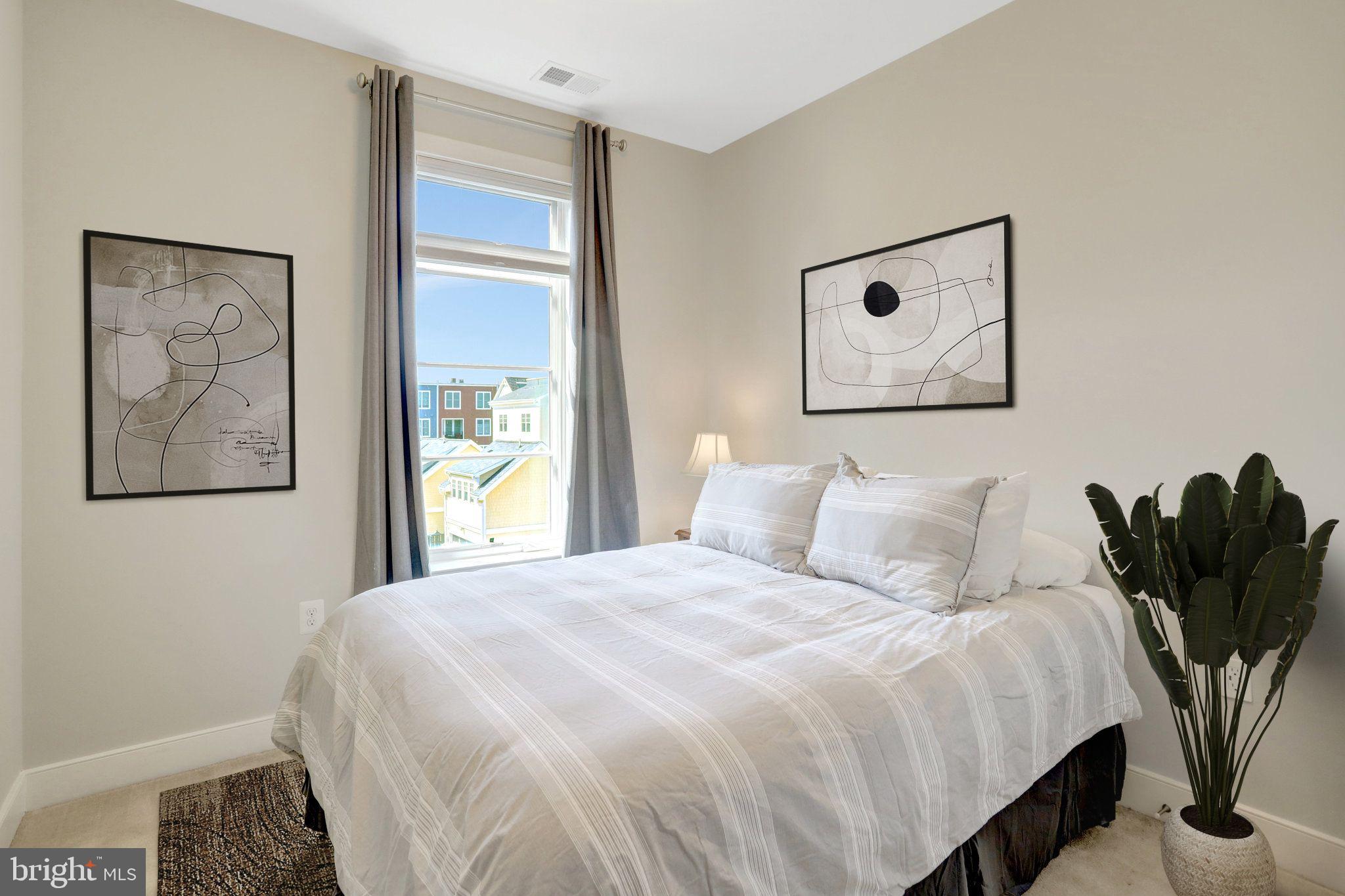 POTOMAC YARD - Residential Lease