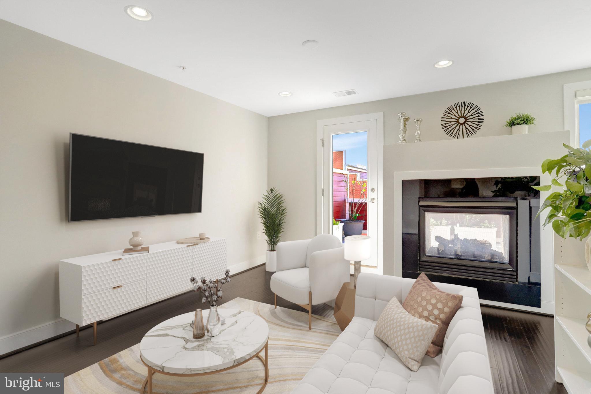 POTOMAC YARD - Residential Lease