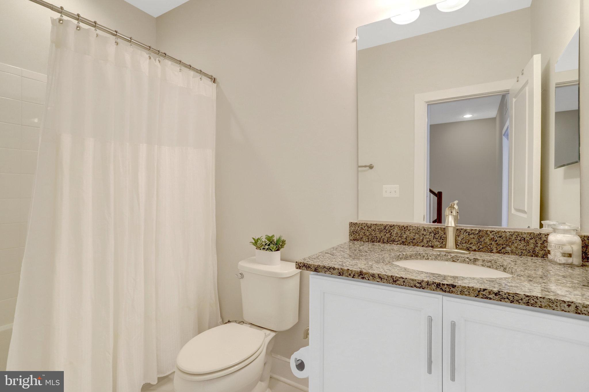 POTOMAC YARD - Residential Lease