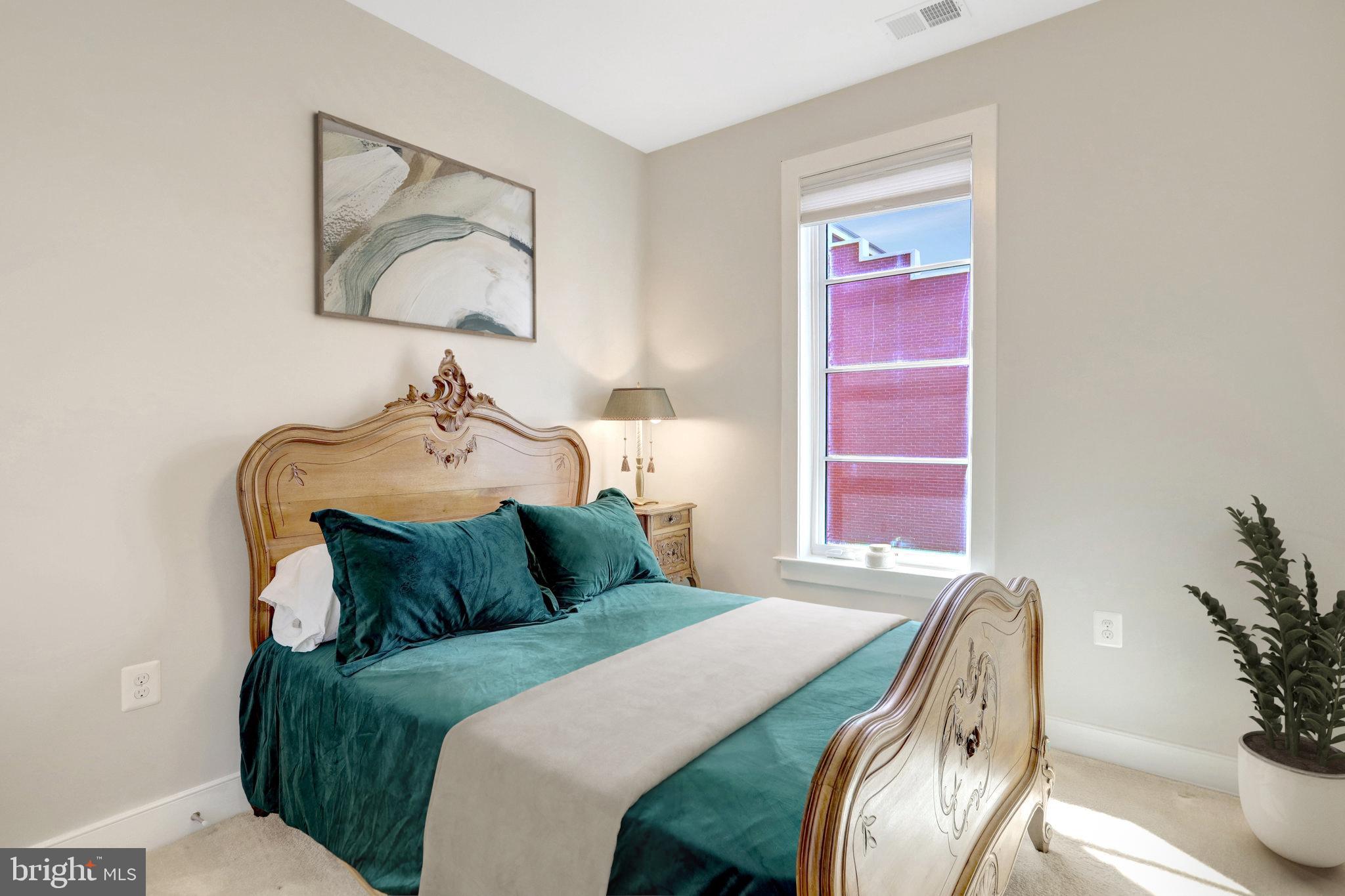 POTOMAC YARD - Residential Lease