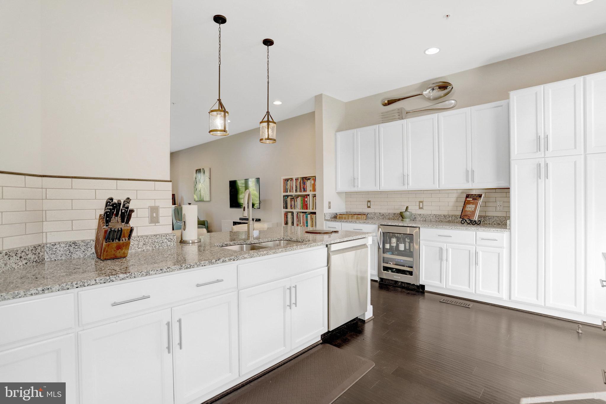 POTOMAC YARD - Residential Lease