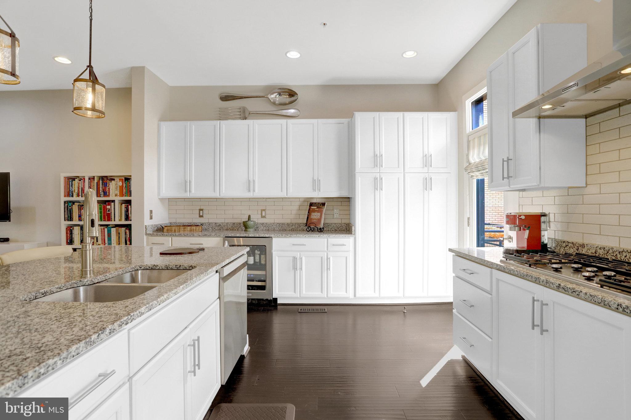 POTOMAC YARD - Residential Lease