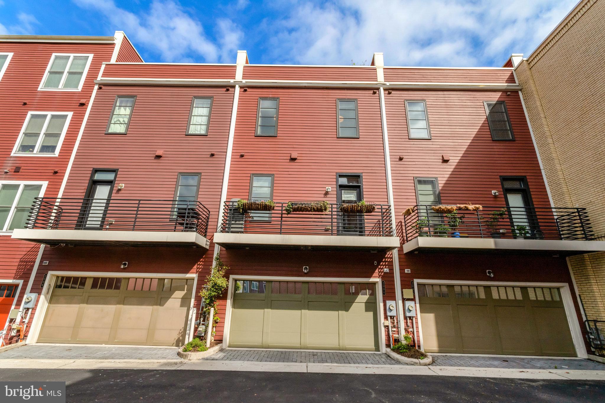 POTOMAC YARD - Residential Lease