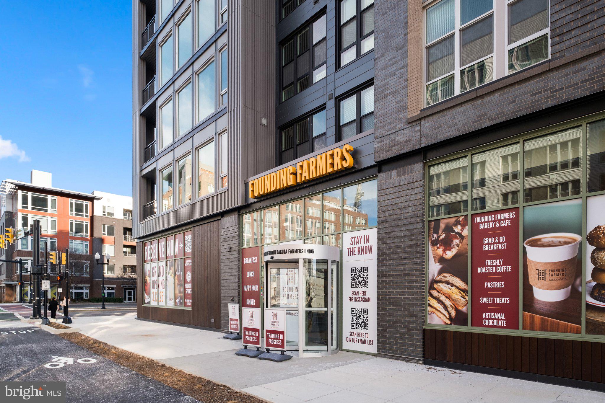 POTOMAC YARD - Residential Lease