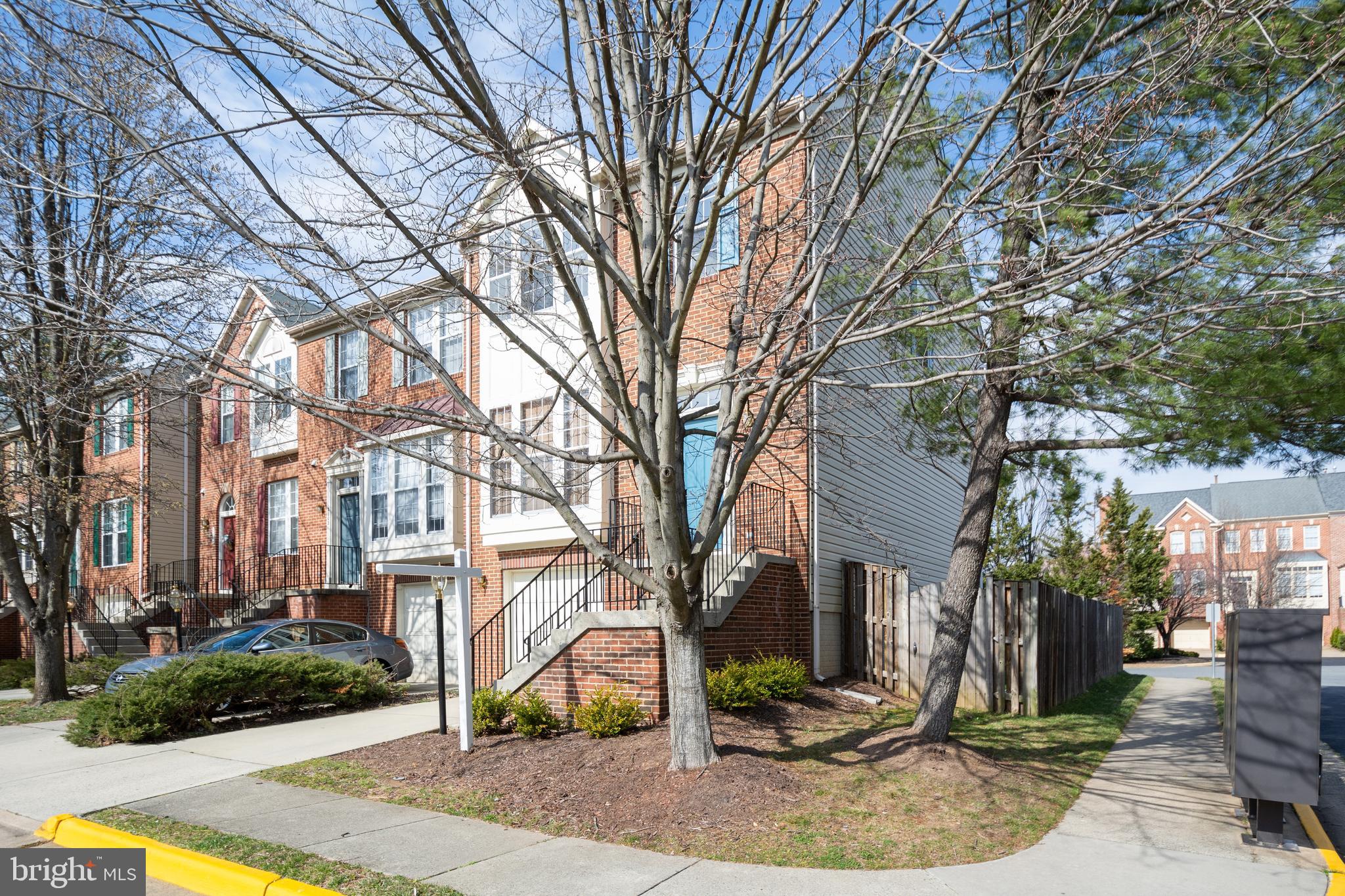 MADRILLON SPRINGS - Residential