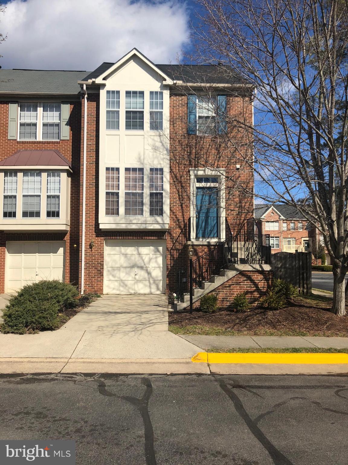 MADRILLON SPRINGS - Residential