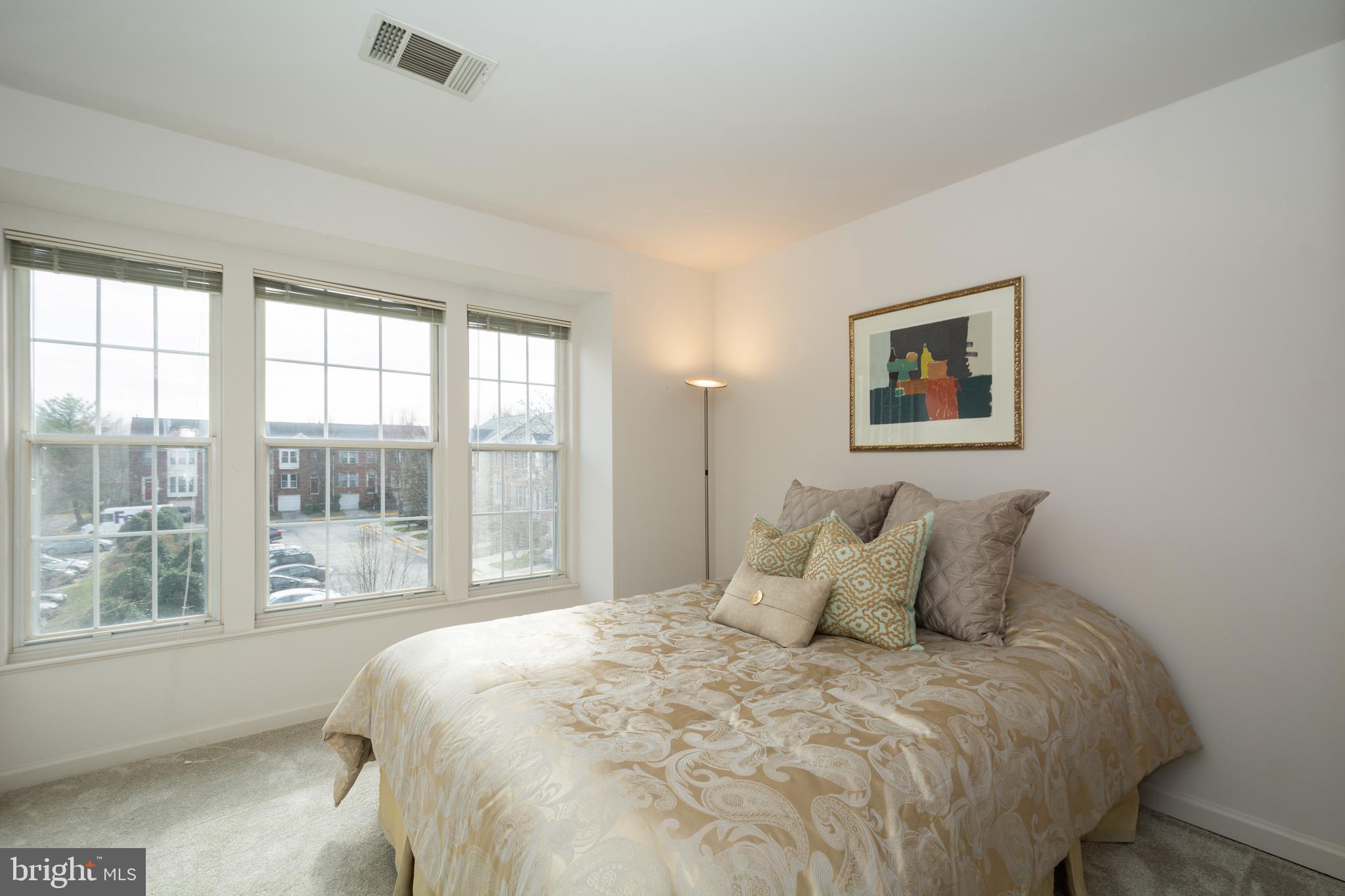 MADRILLON SPRINGS - Residential