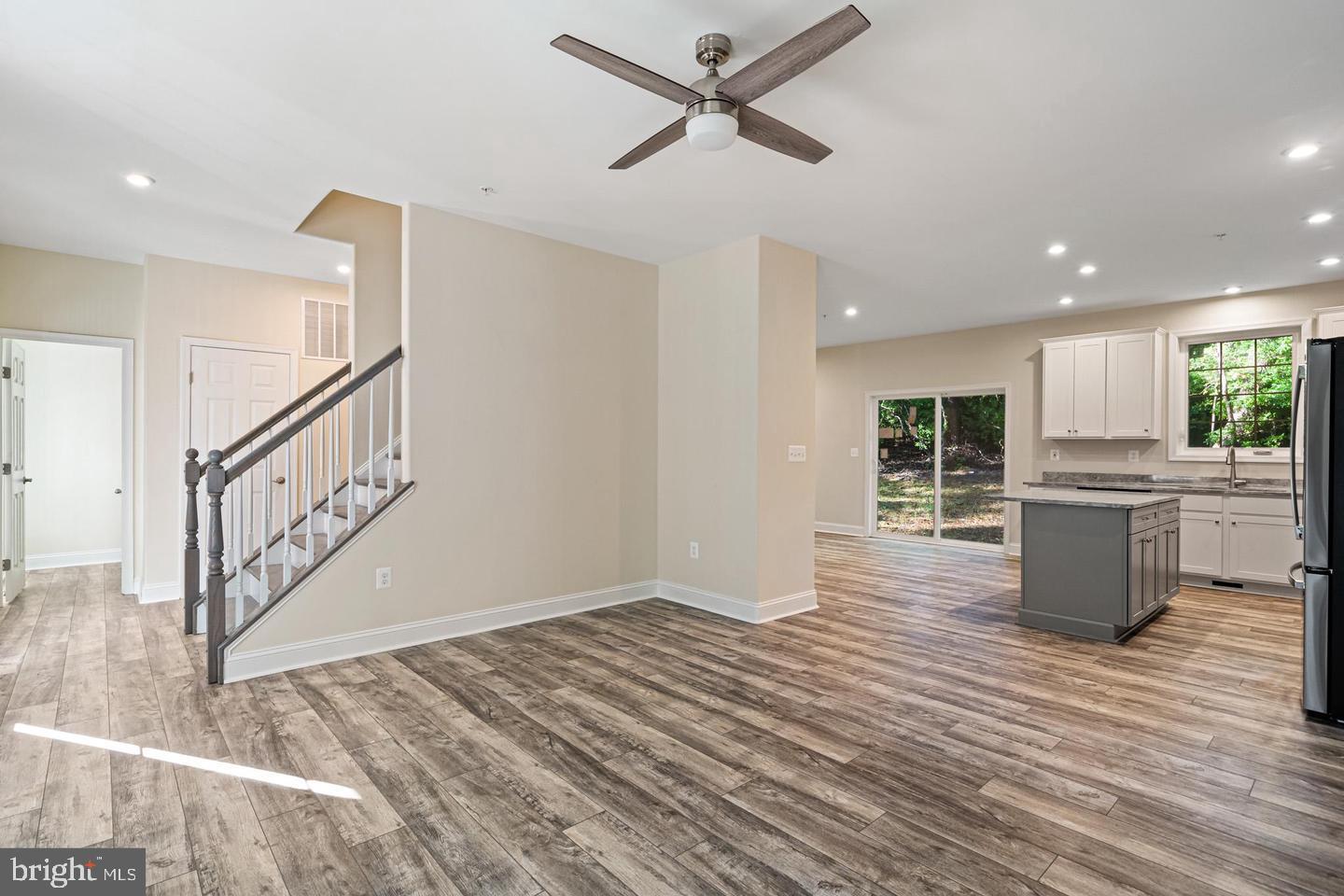 DRUM POINT - Residential