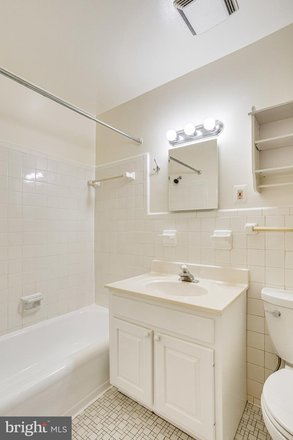 DEL RAY - Residential Lease