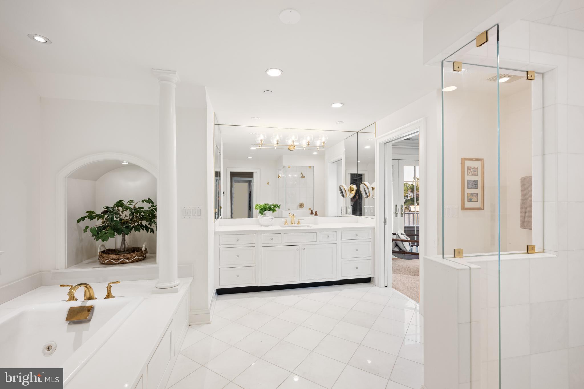 HISTORIC DISTRICT - Residential