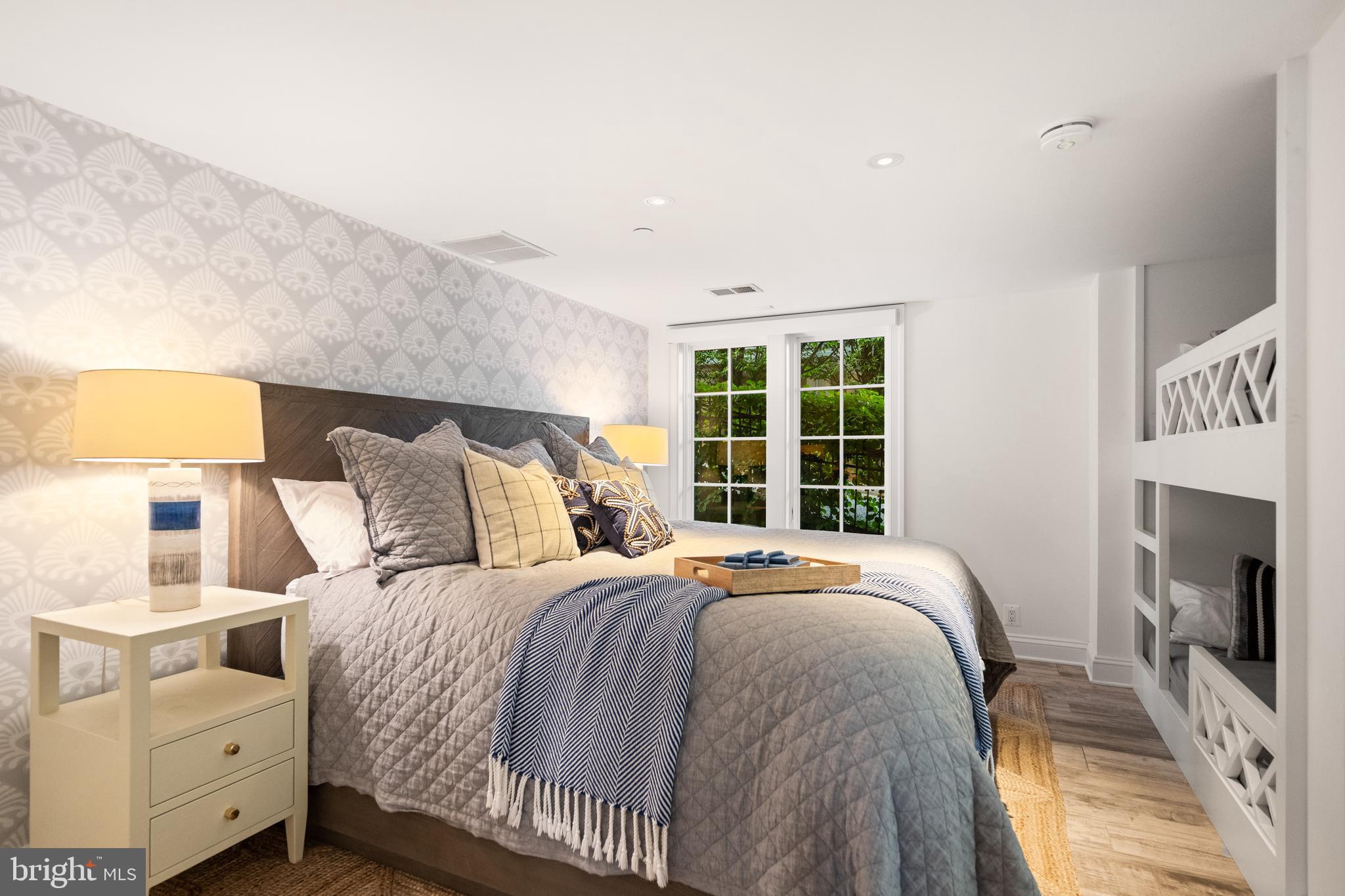 HISTORIC DISTRICT - Residential