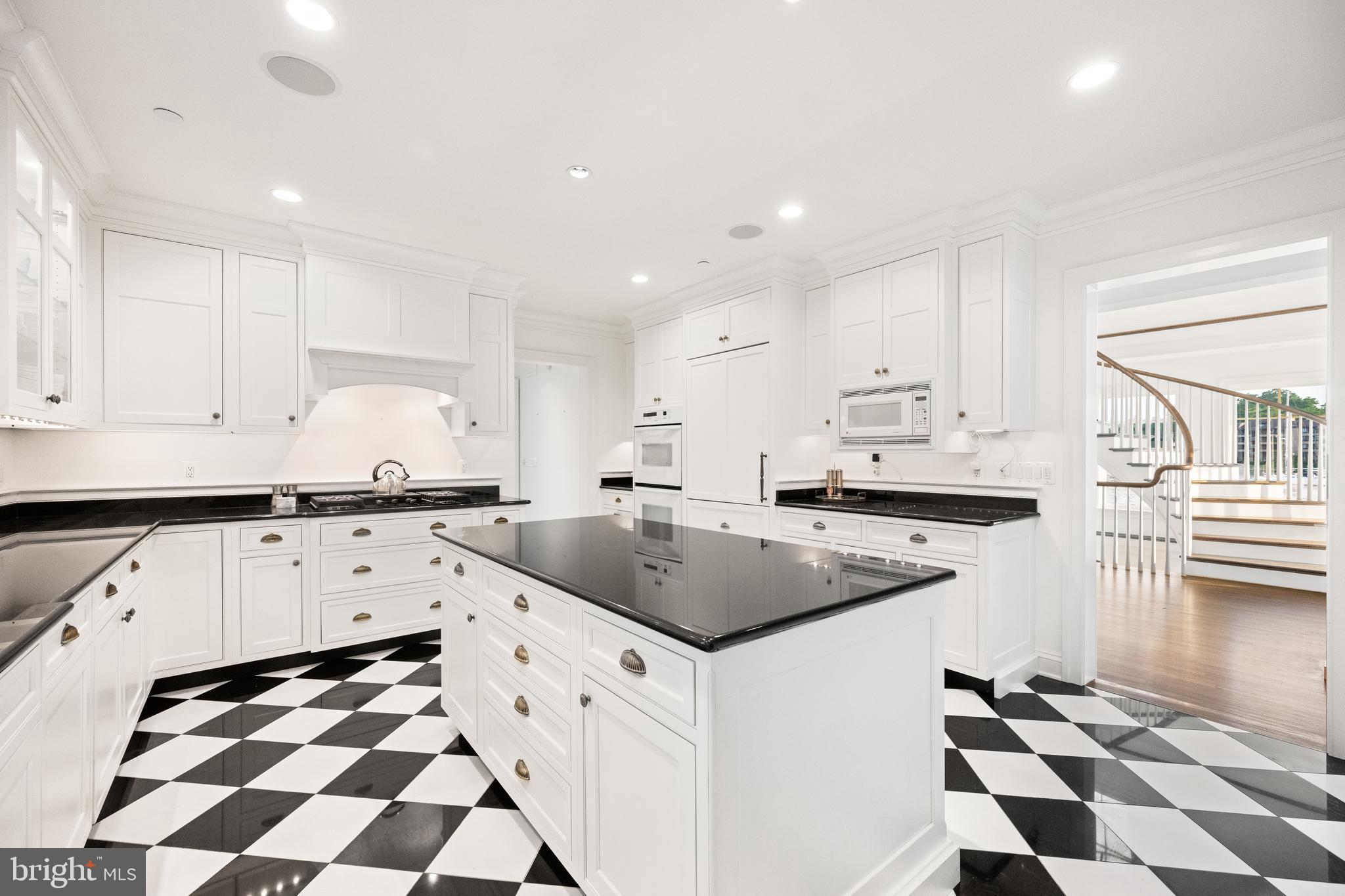 HISTORIC DISTRICT - Residential