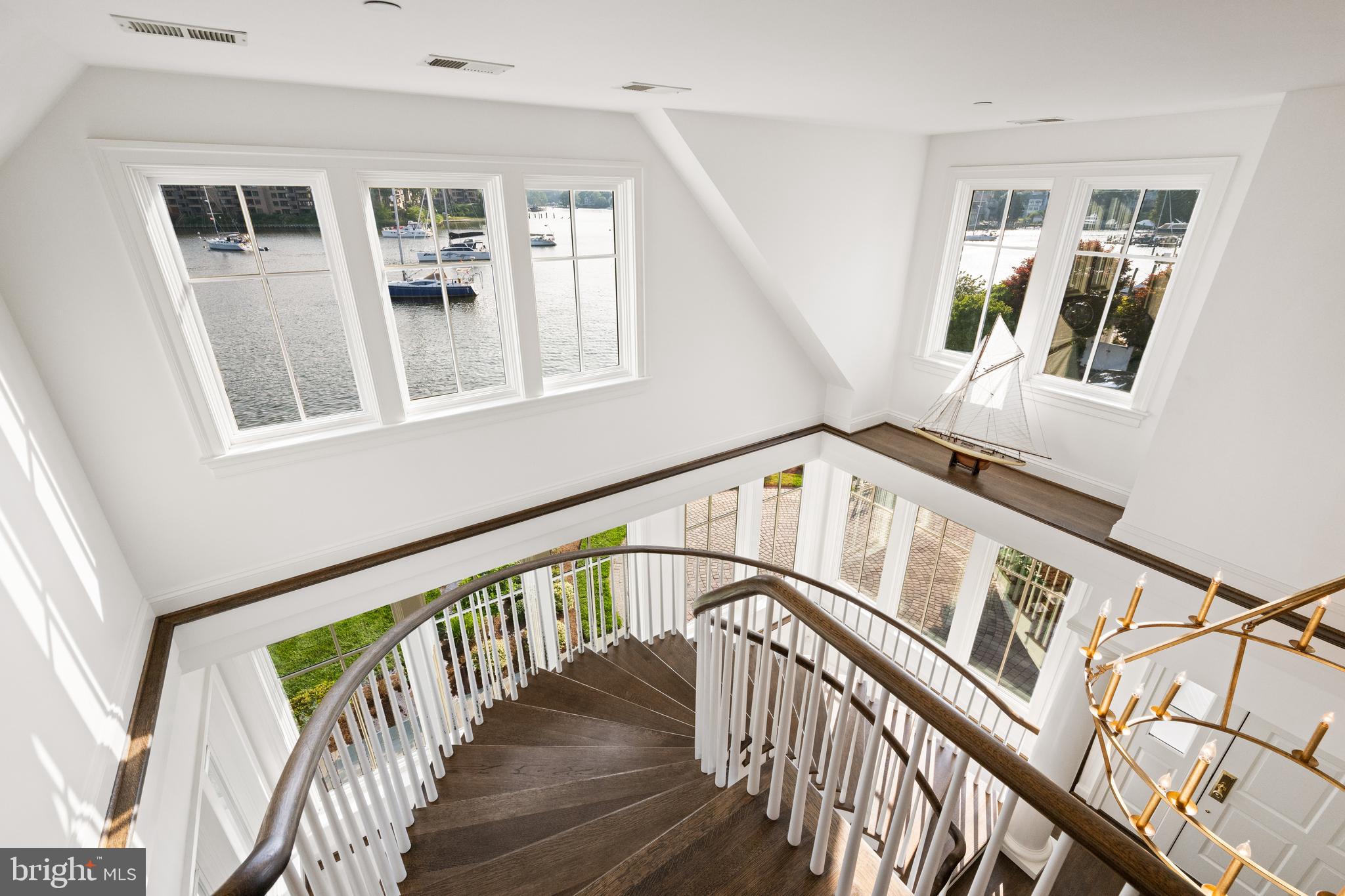 HISTORIC DISTRICT - Residential