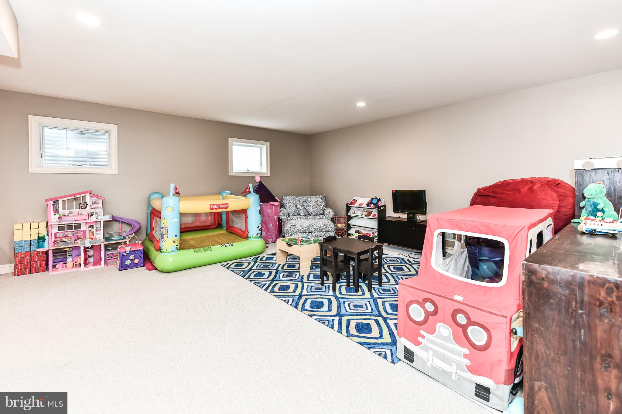 CHESTERBROOK ESTATES - Residential