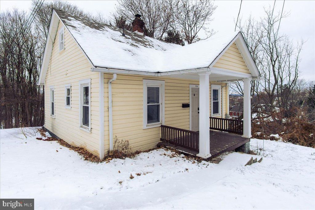 Photo of 214 Mount Airy Avenue, WAYNESBORO, PA 17268 (MLS # PAFL2031824)