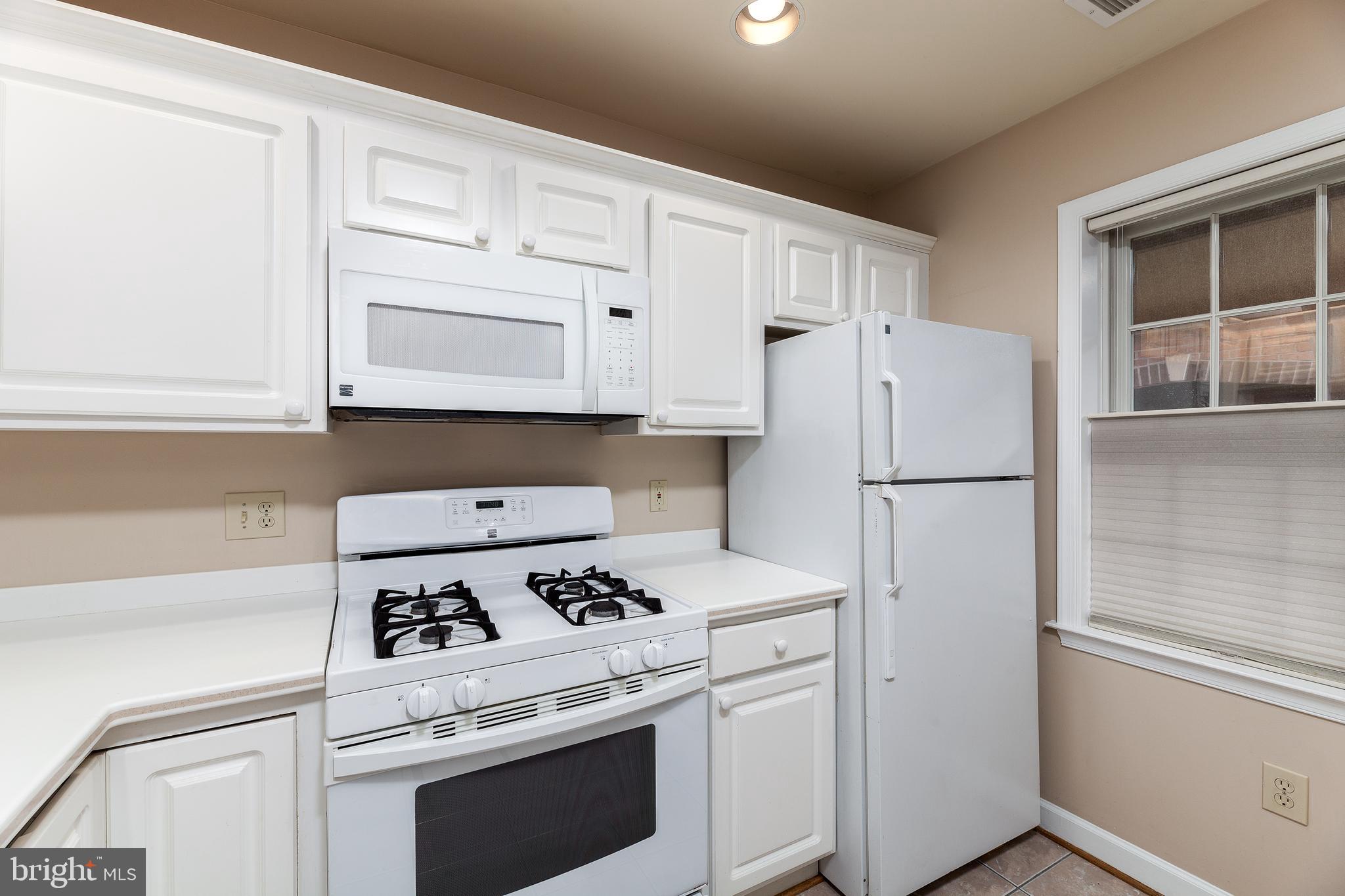 6940 FAIRFAX DRIVE 100