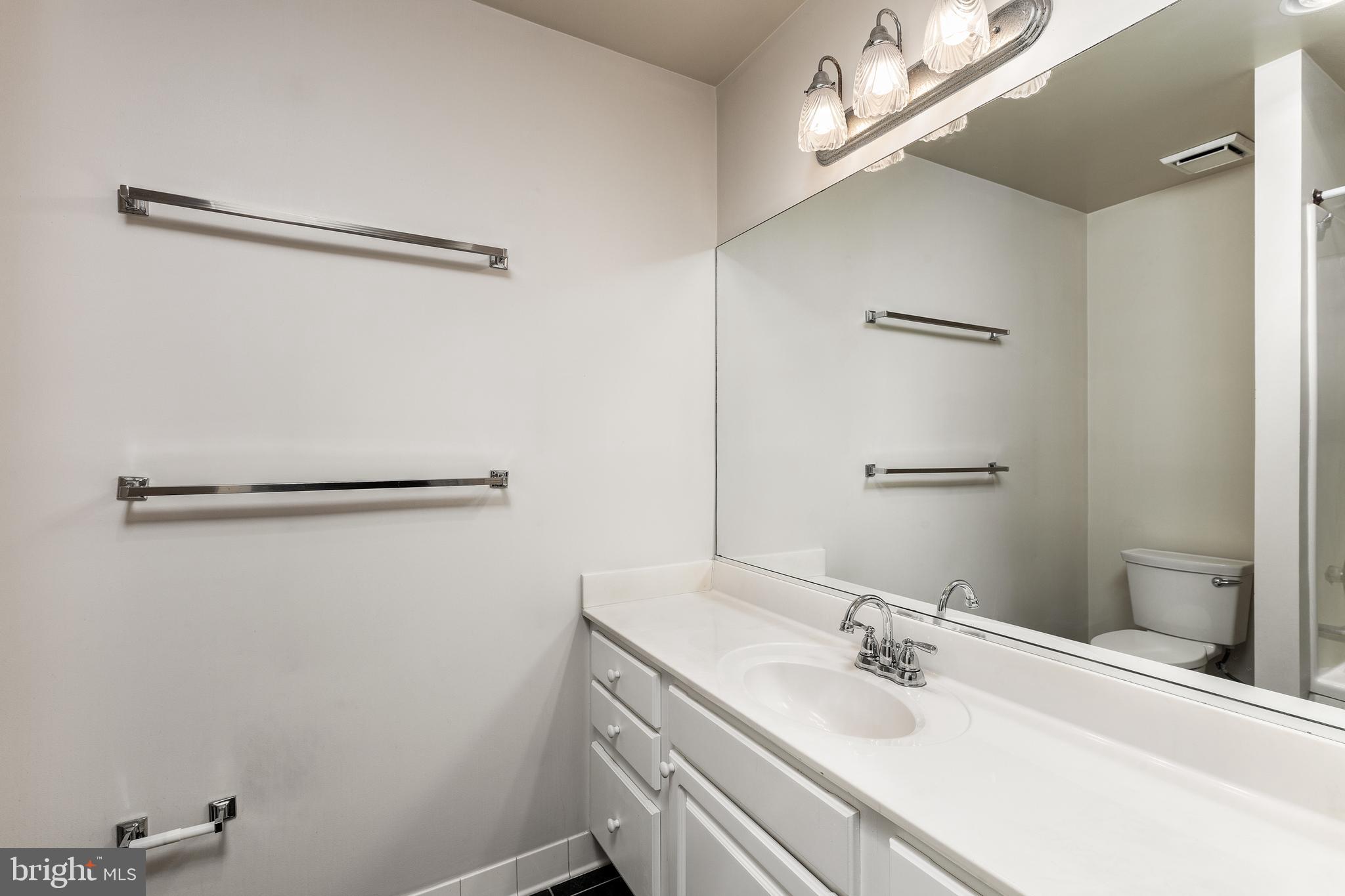 FALLS STATION - Residential Lease