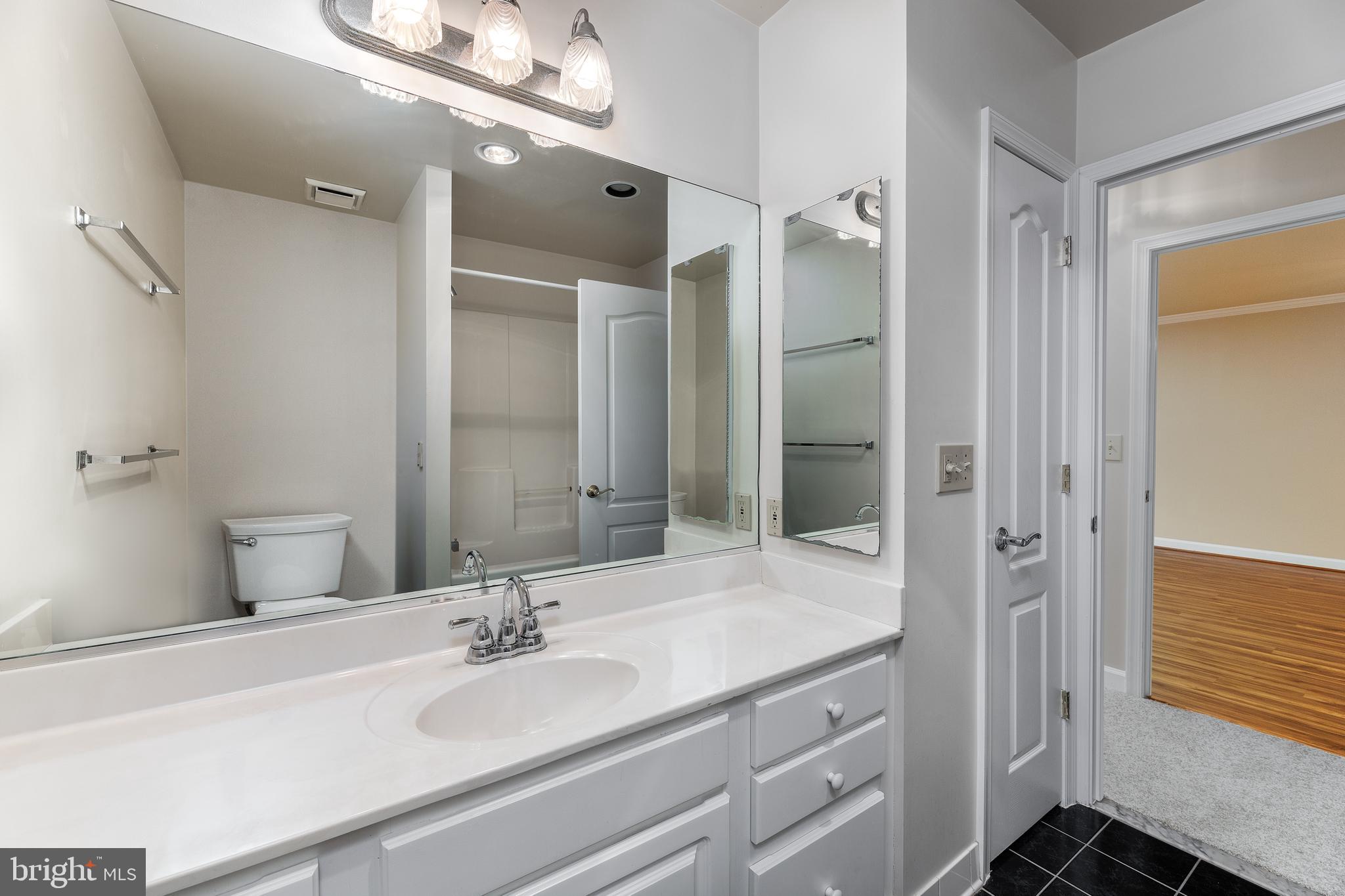 FALLS STATION - Residential Lease