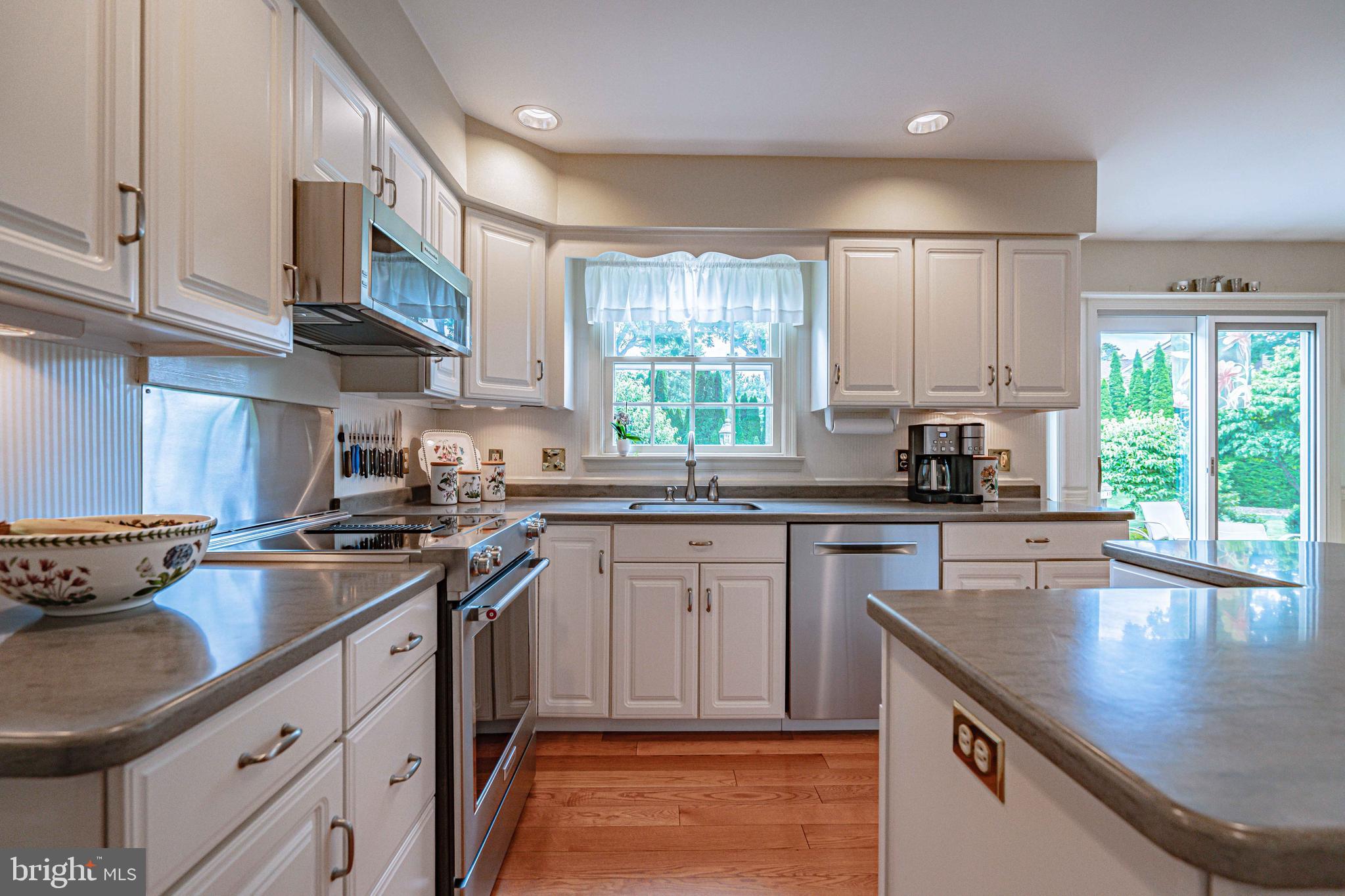 RIDGE VIEW ESTATES - Residential